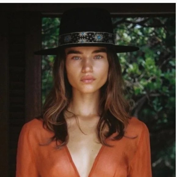 The Phoenix Classic Fedora Hat NWT size M